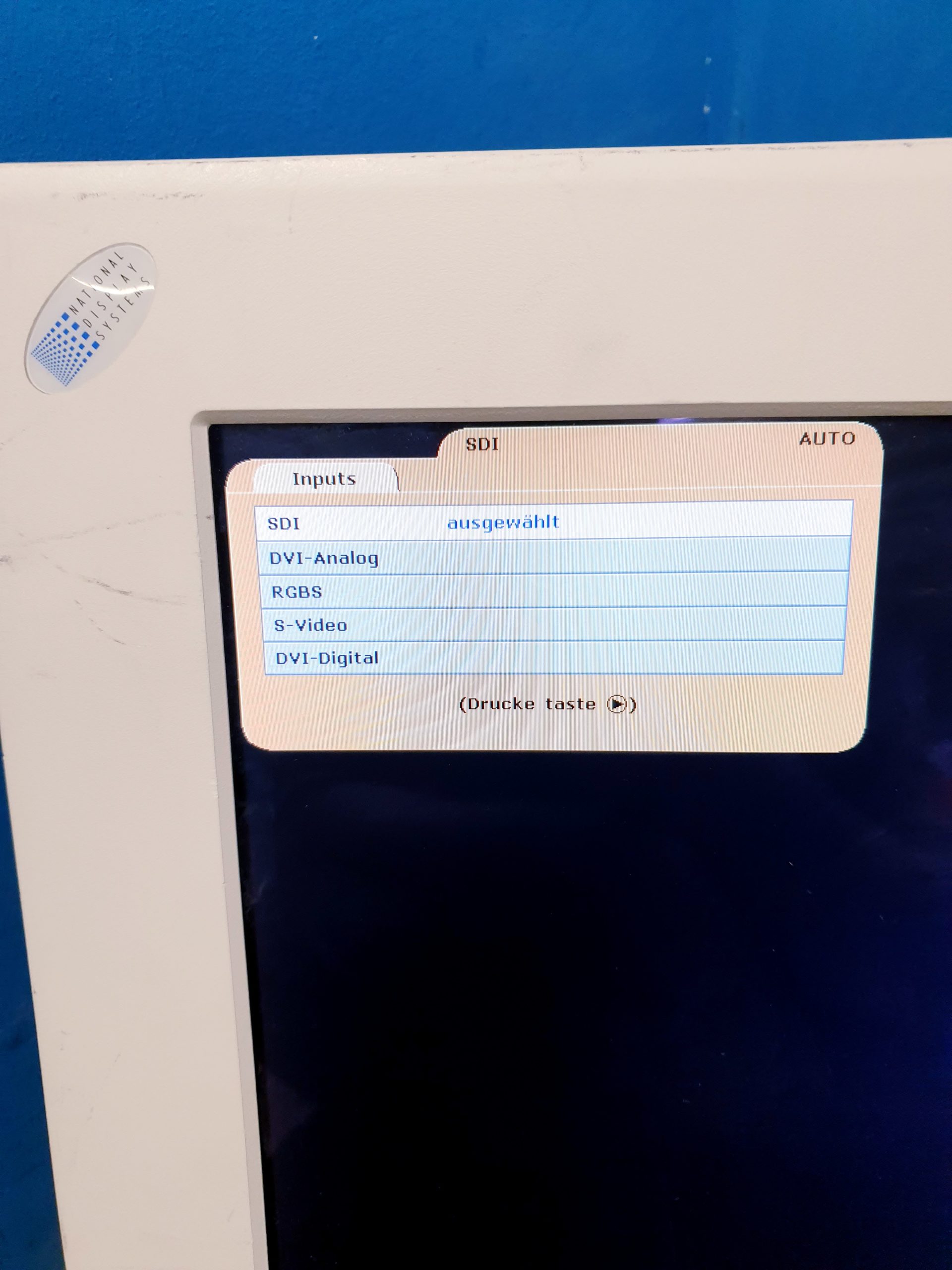 NDS V3C-SX18-A143 LCD Medical Display Monitor 18 video endoscopy mit Netzteil – Bild 6