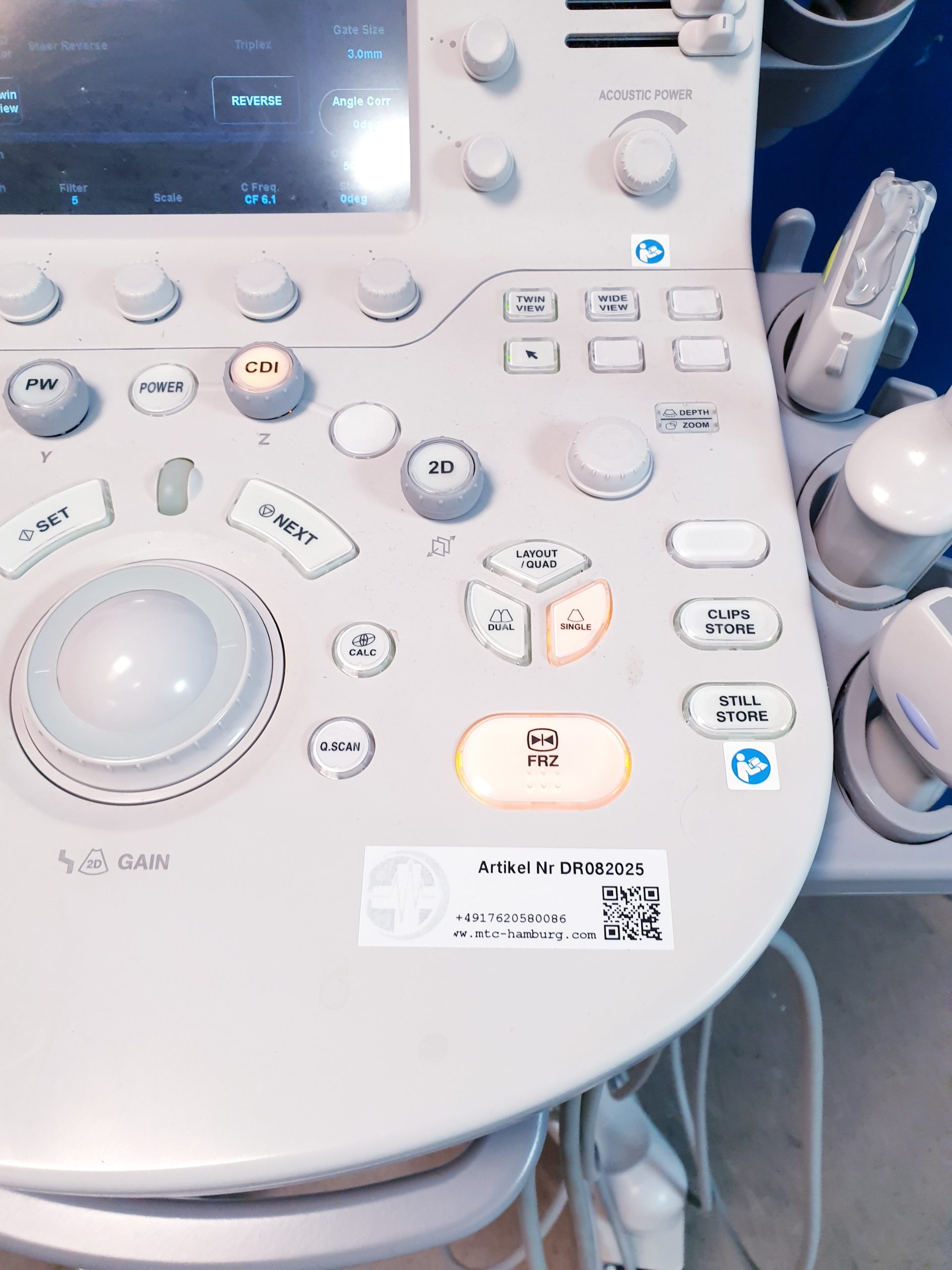 Toshiba TUS-X200 Xario 200 + 6C1 + 11C3 + 18L7 Konvex Linear Endovaginal – DOM2015 – Bild 2