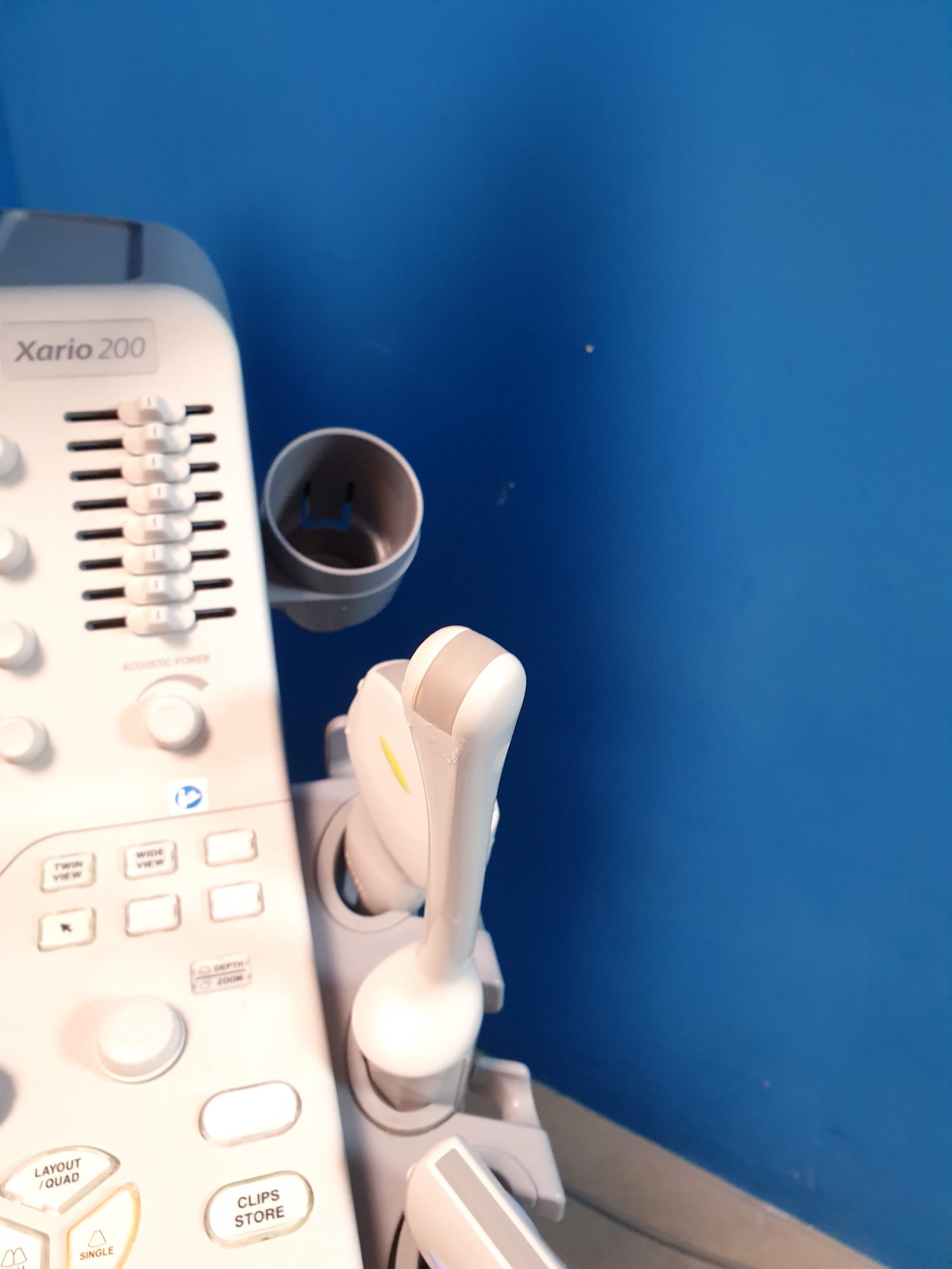 Toshiba TUS-X200 Xario 200 + 6C1 + 11C3 + 18L7 Konvex Linear Endovaginal – DOM2015 – Bild 11