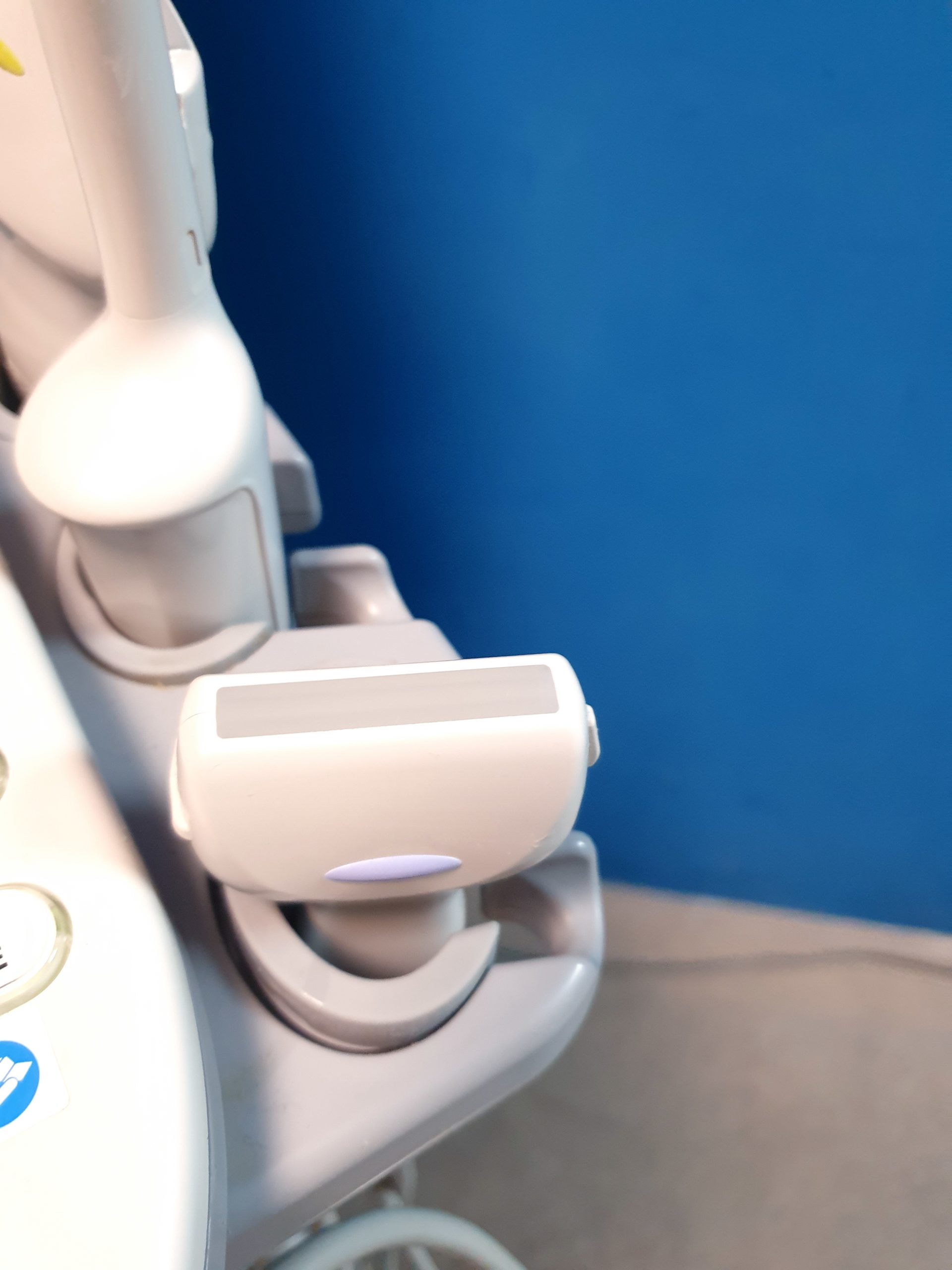 Toshiba TUS-X200 Xario 200 + 6C1 + 11C3 + 18L7 Konvex Linear Endovaginal – DOM2015 – Bild 13