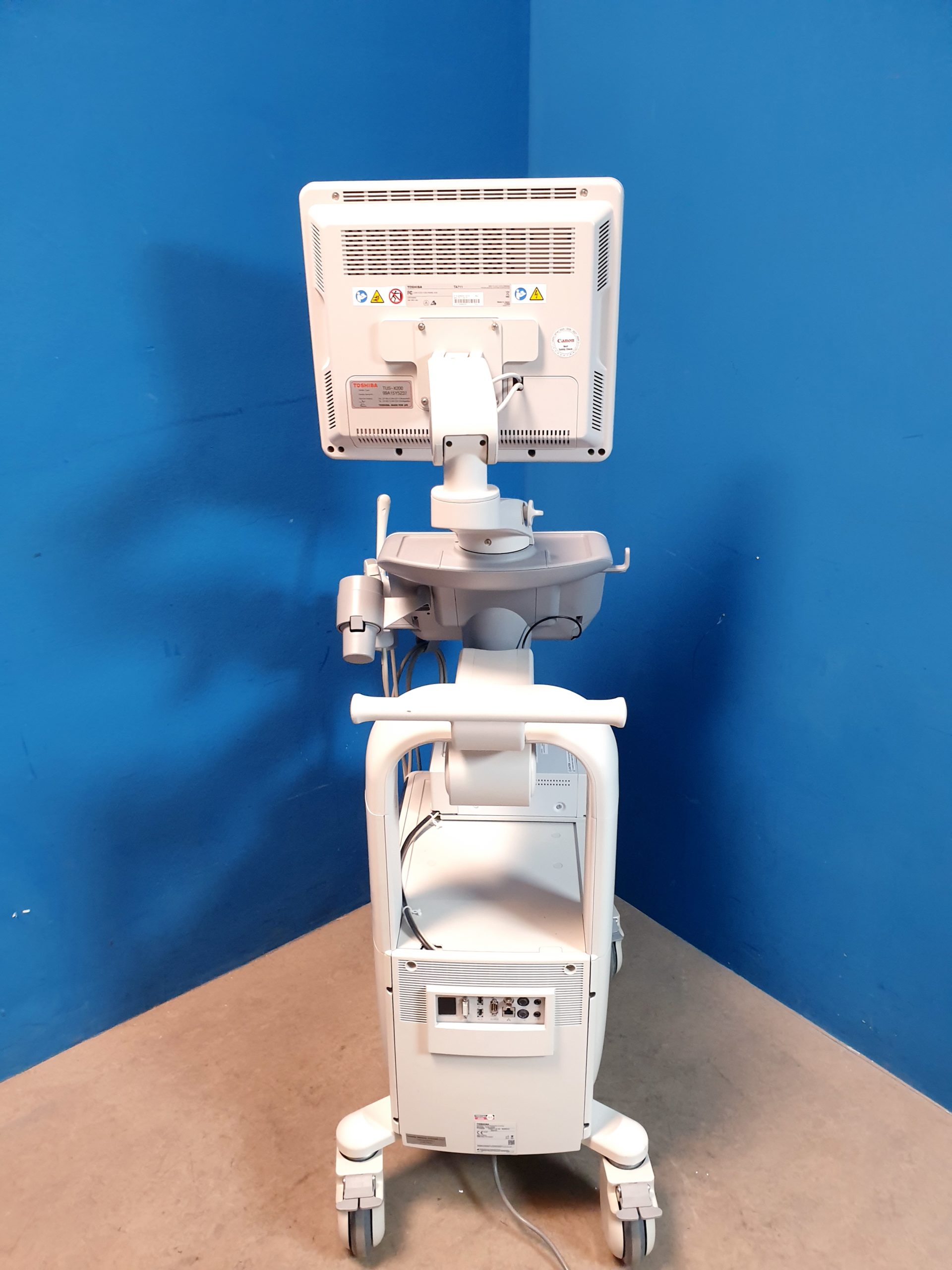 Toshiba TUS-X200 Xario 200 + 6C1 + 11C3 + 18L7 Konvex Linear Endovaginal – DOM2015 – Bild 19