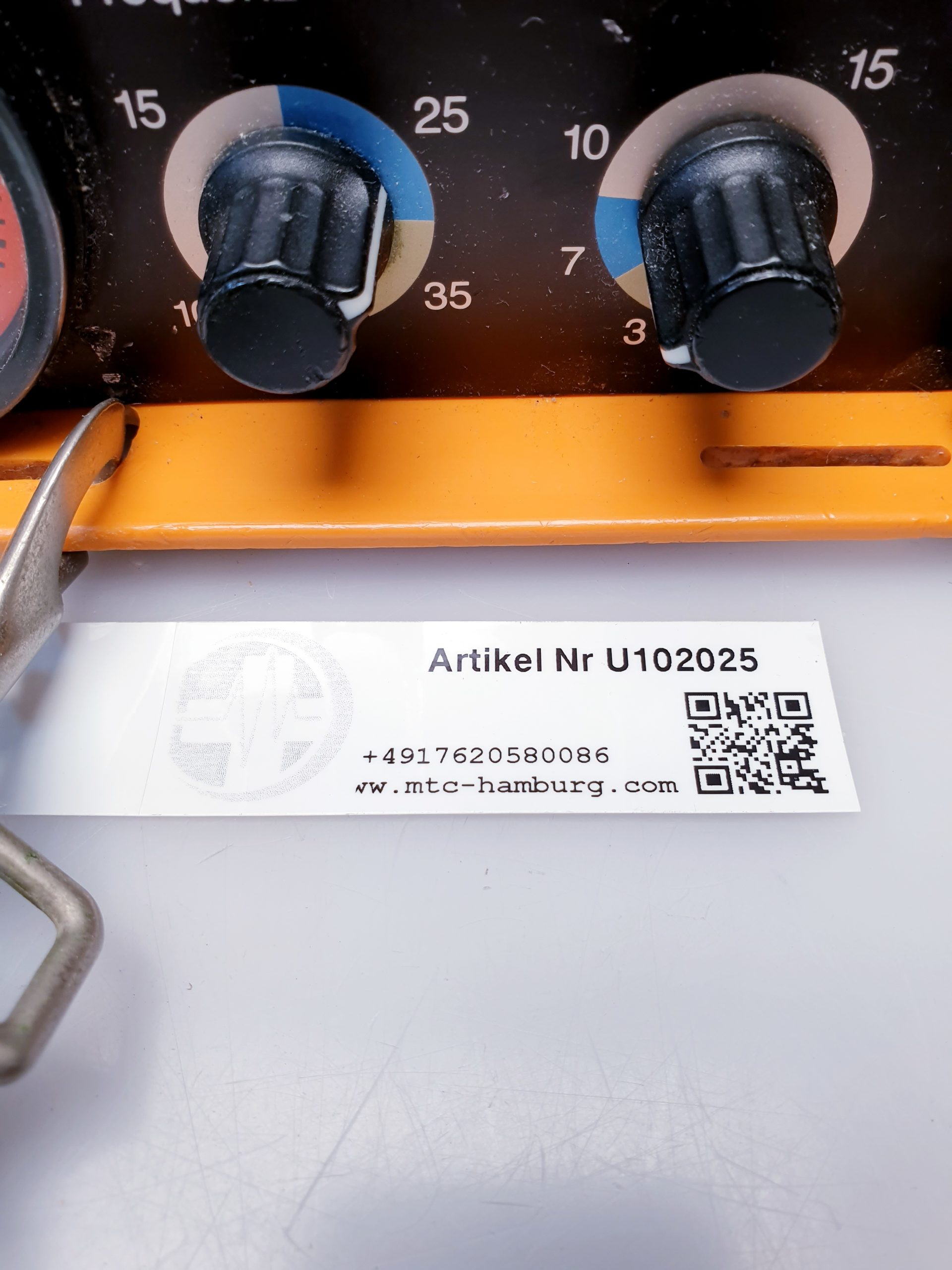 Dräger Oxylog Beatmungsgerät, Notfallbeatmungsgerät – Bild 2