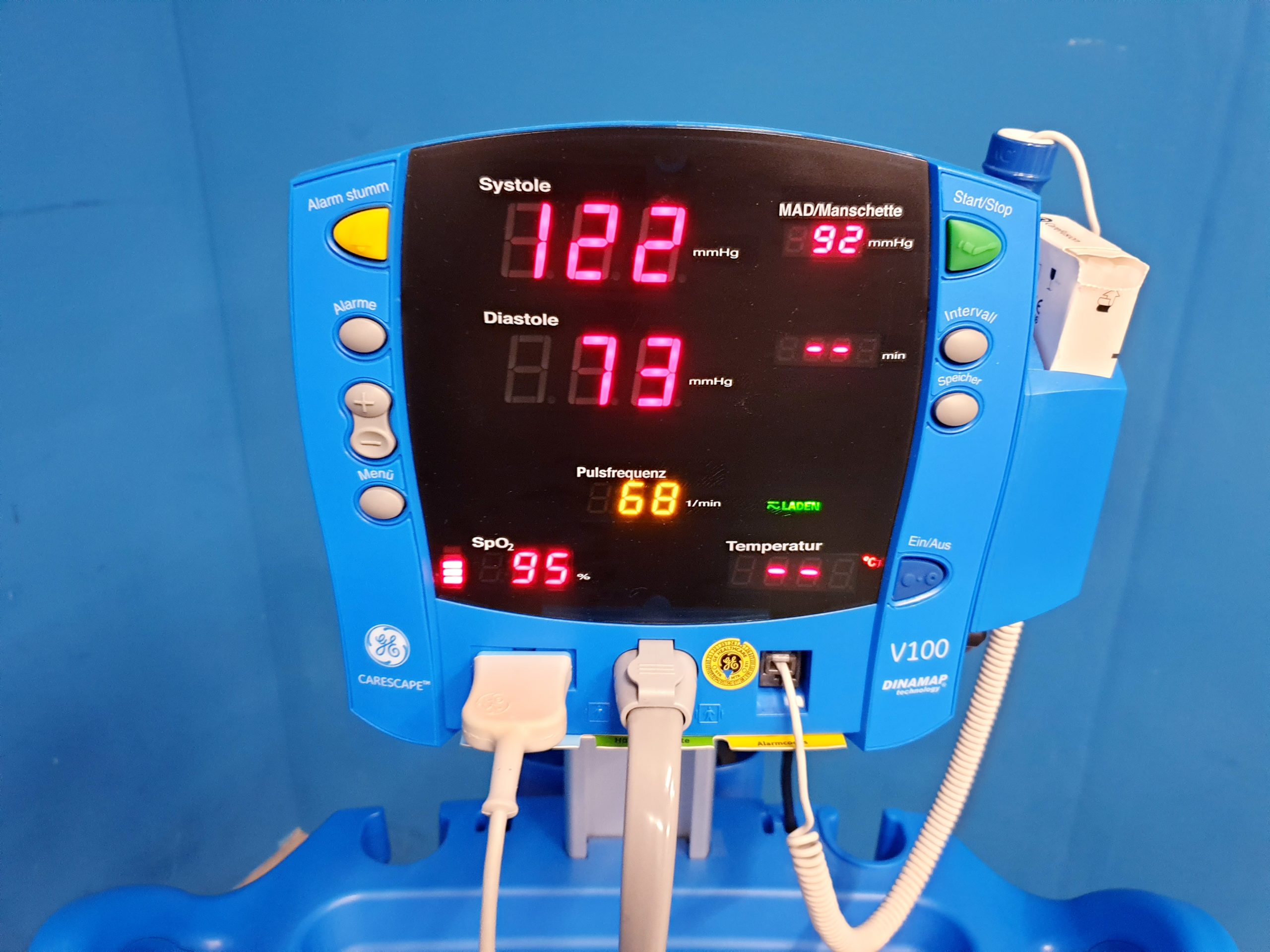 GE Carescape V100 Patientenmonitor – Bild 3