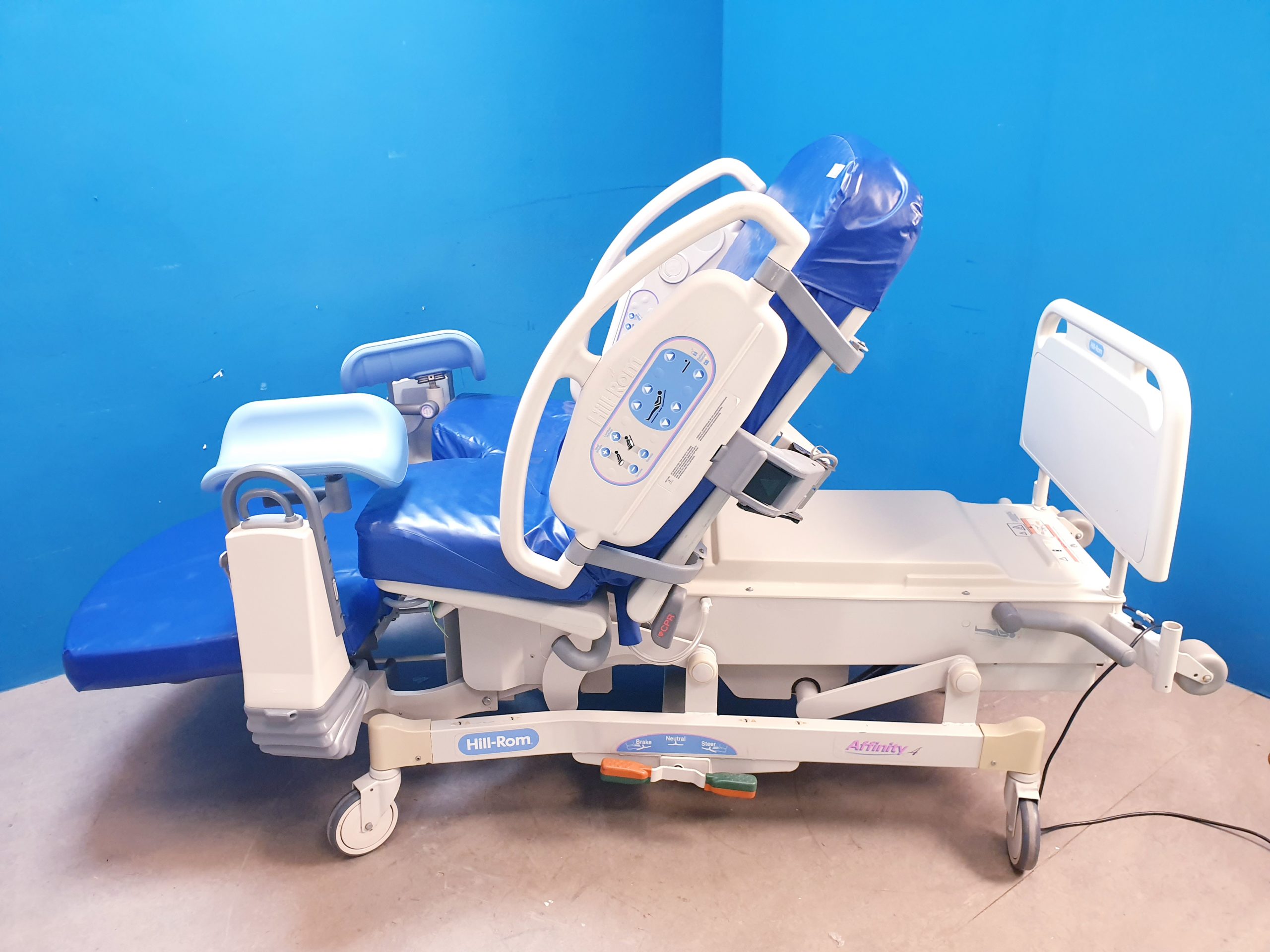 Hill Rom - Affinity Model P3700 - Entbindungsbett – Bild 8