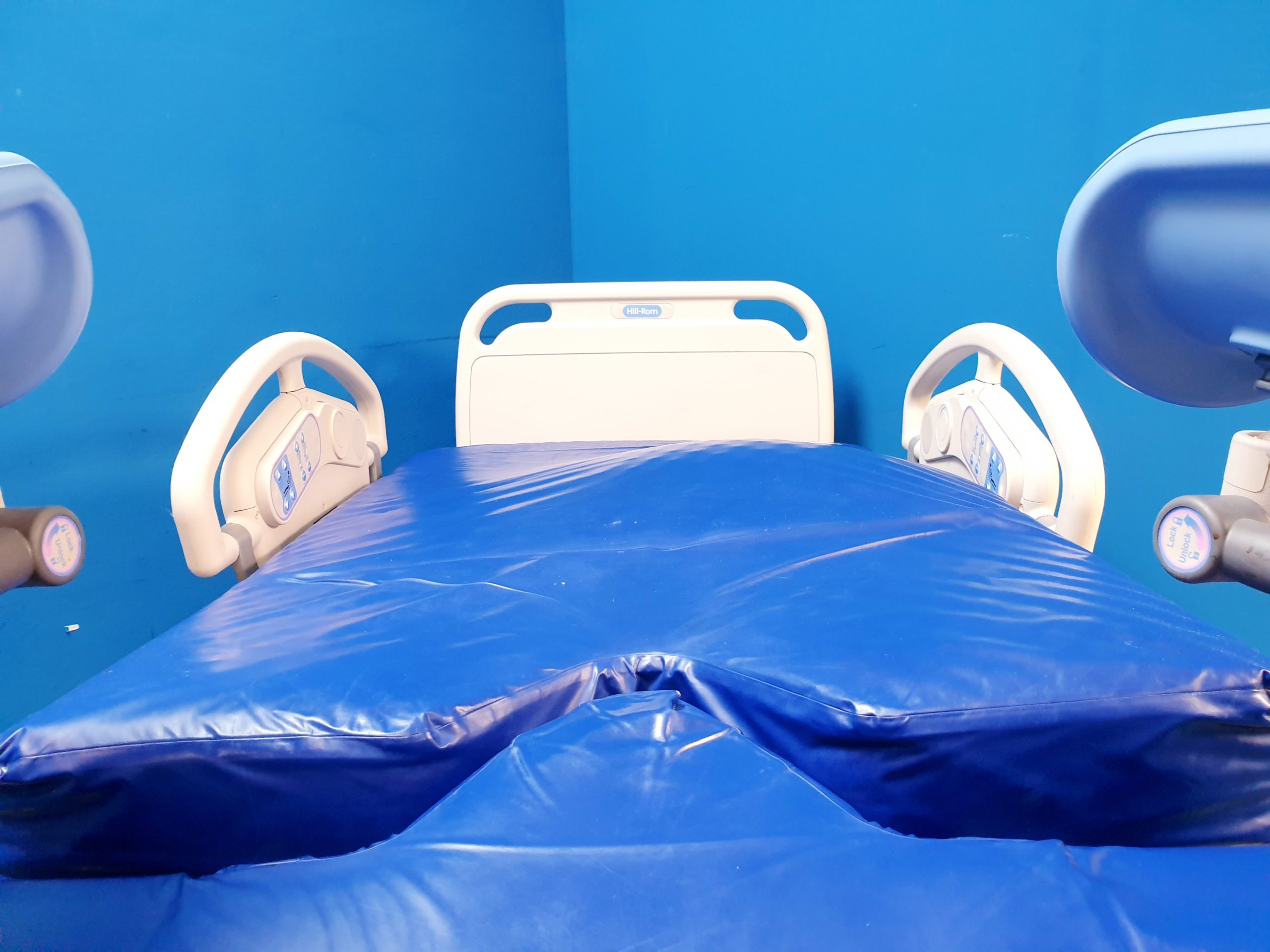 Hill Rom - Affinity Model P3700 - Entbindungsbett – Bild 23