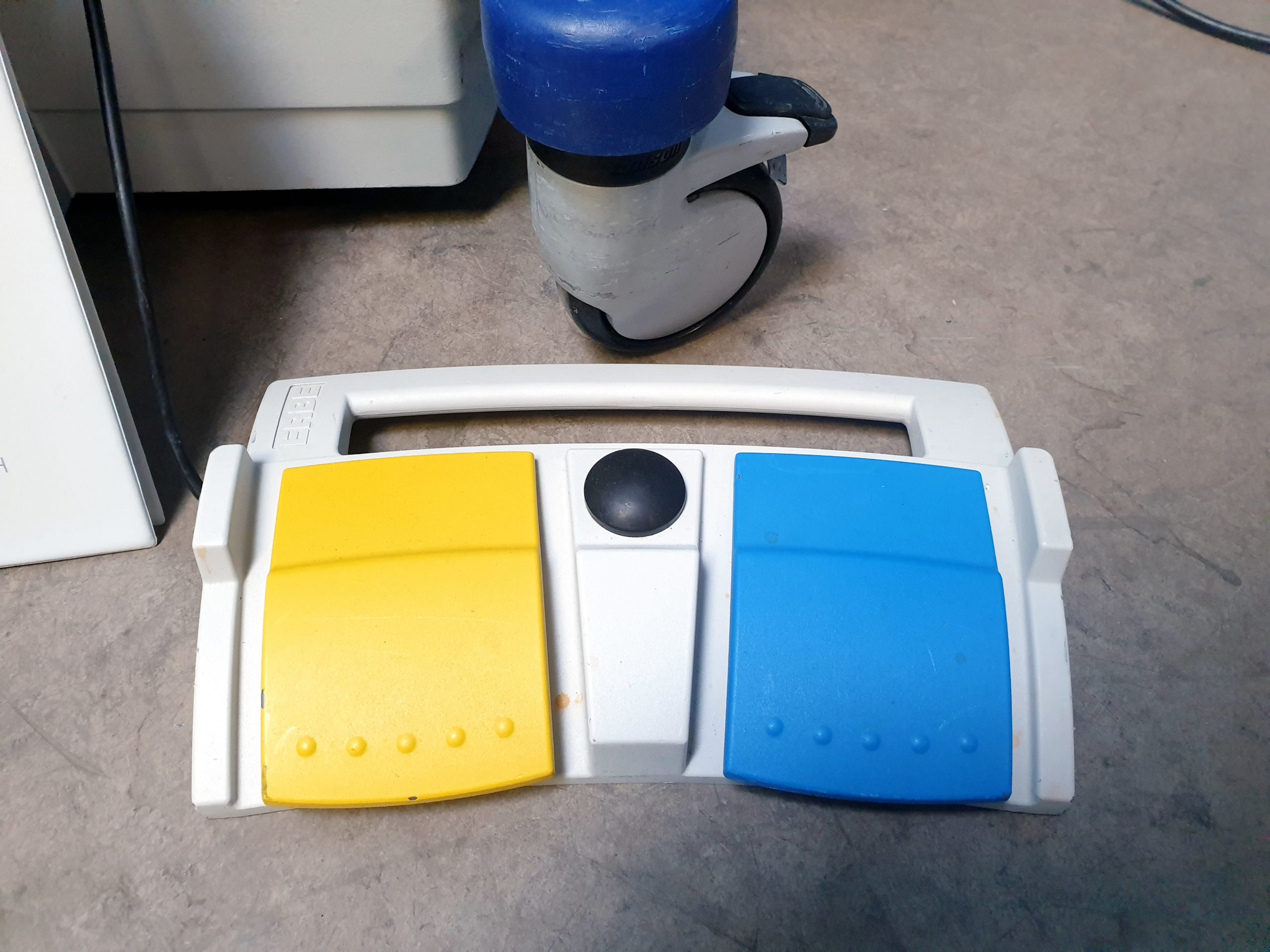 Erbe VIO 300 D VIO300D HF Gerät auf Gerätewagen - Rollbar – Bild 7