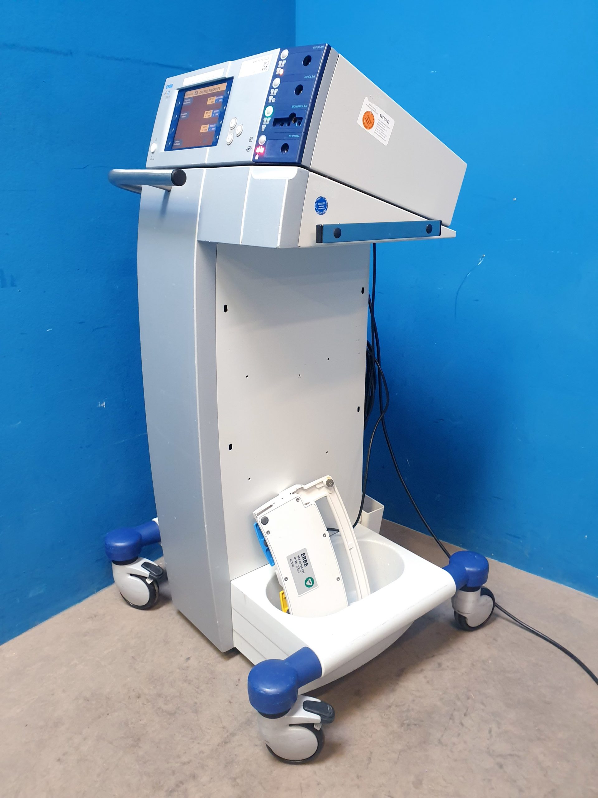 Erbe VIO 300 D VIO300D HF Gerät auf Gerätewagen - Rollbar – Bild 13