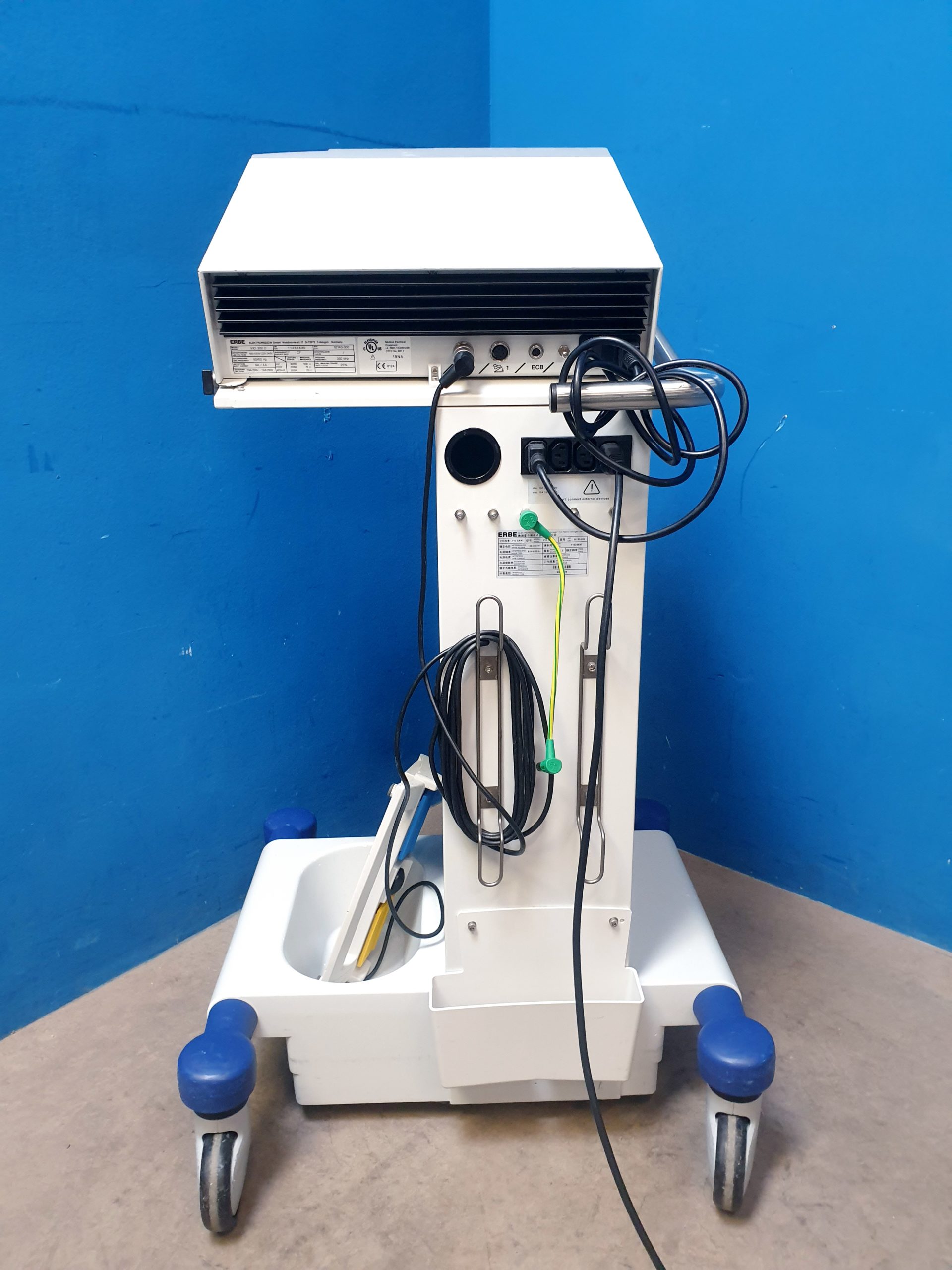 Erbe VIO 300 D VIO300D HF Gerät auf Gerätewagen - Rollbar – Bild 14