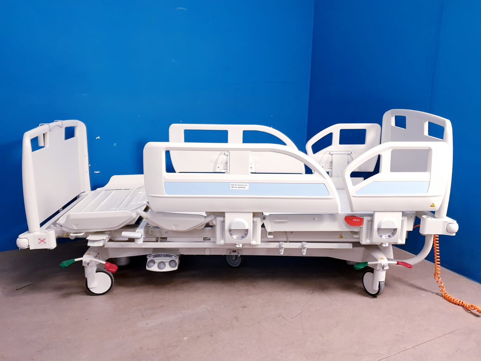 Linet PB4302M Pflegebett - Intensivbett – Bild 8