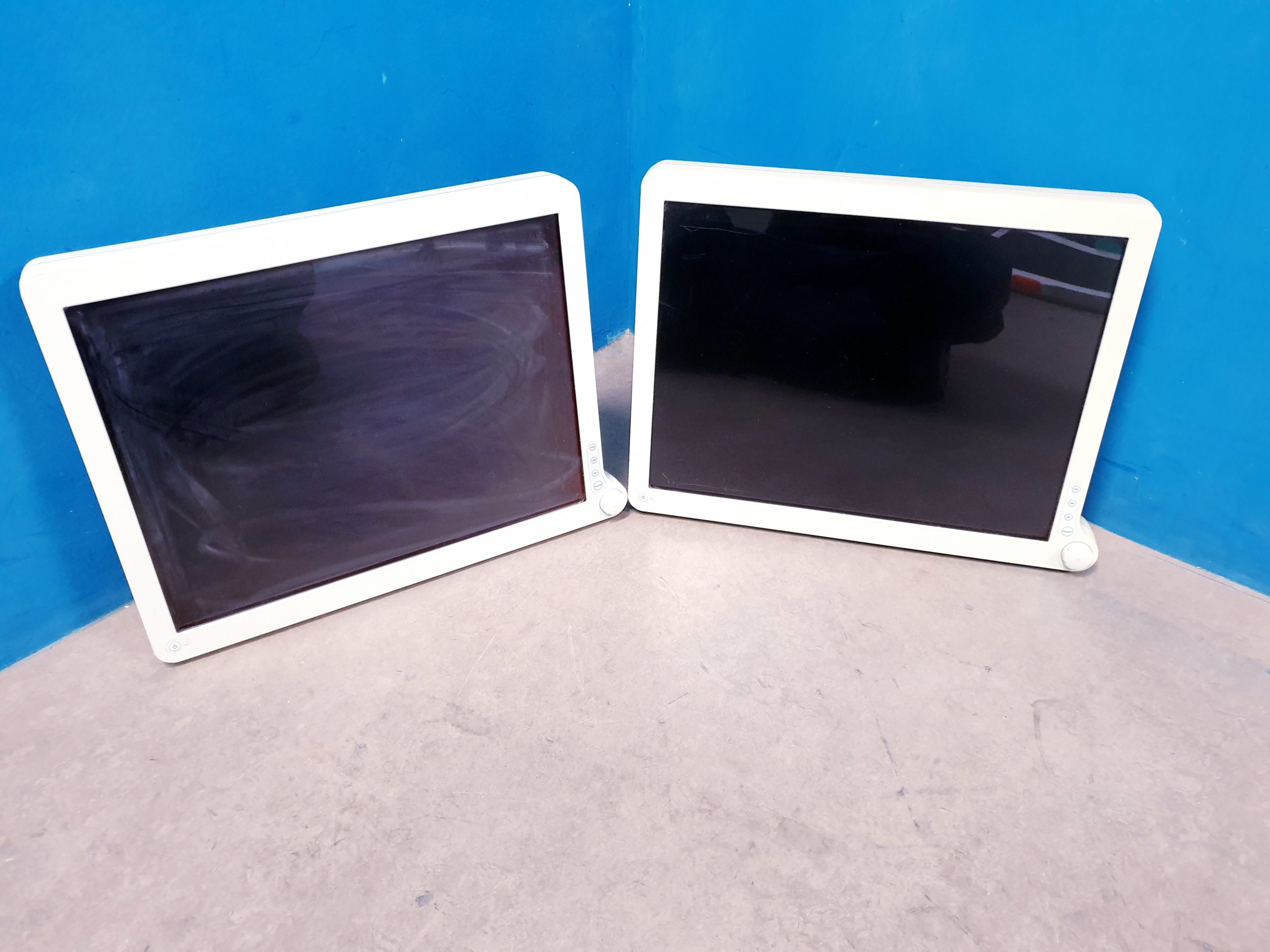 Advan AMM213TD Monitor für die Endoskopie – Bild 4