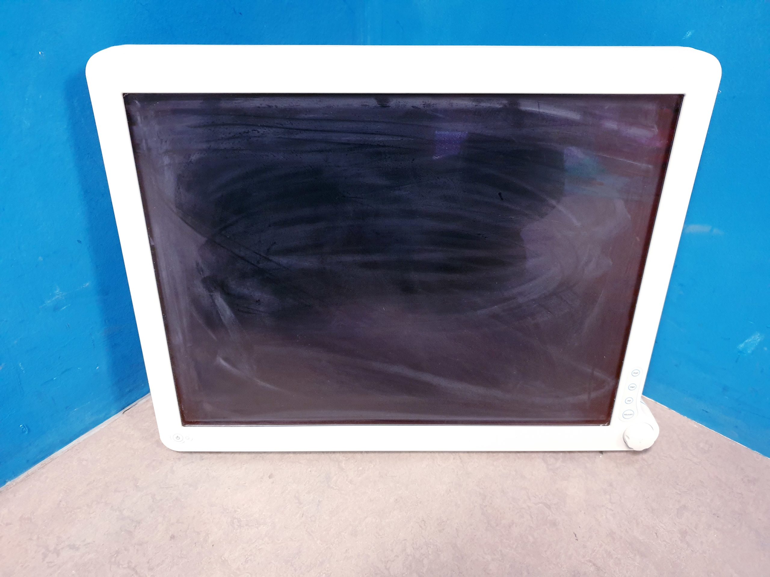 Advan AMM213TD Monitor für die Endoskopie – Bild 5