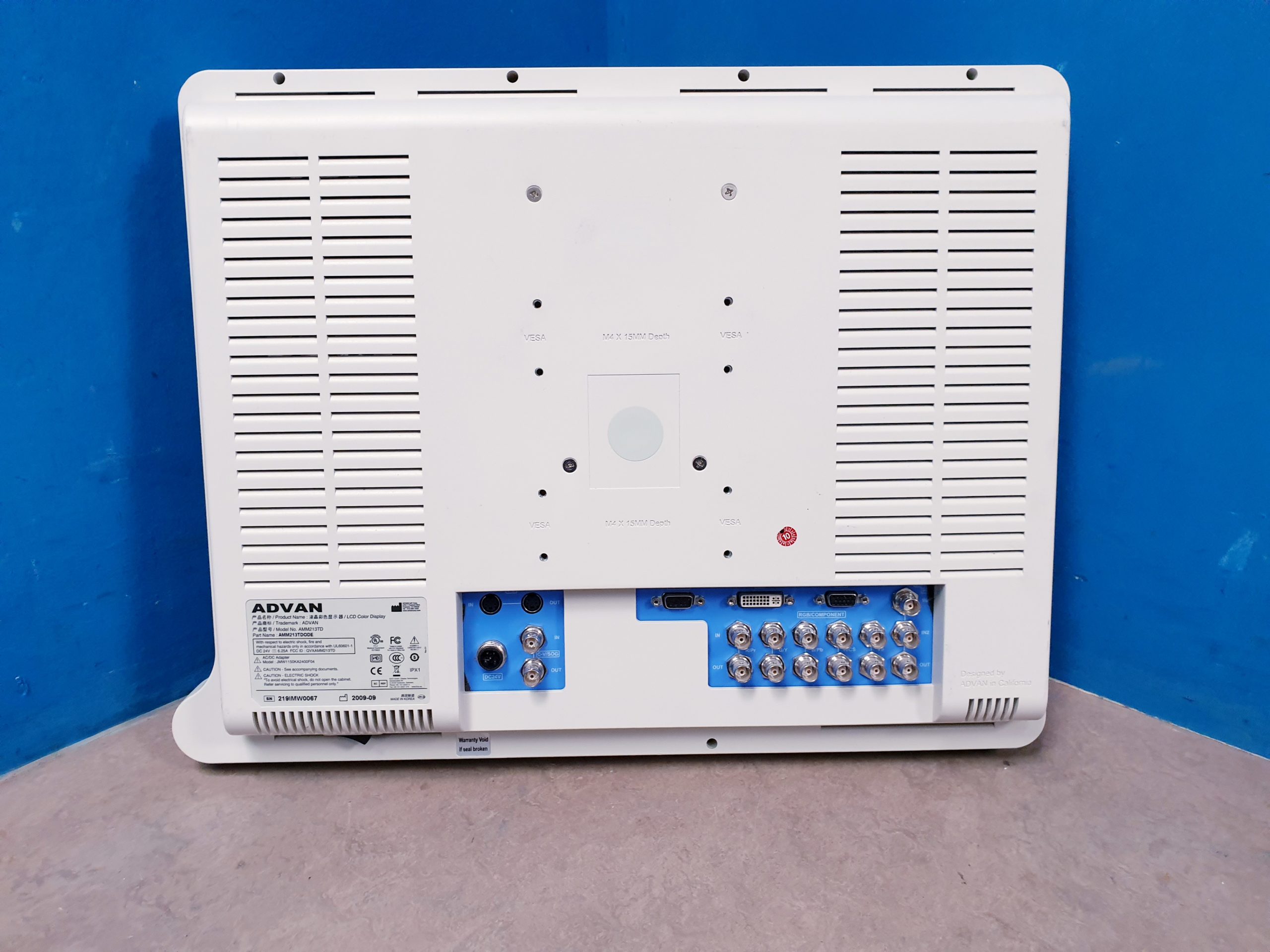 Advan AMM213TD Monitor für die Endoskopie – Bild 8