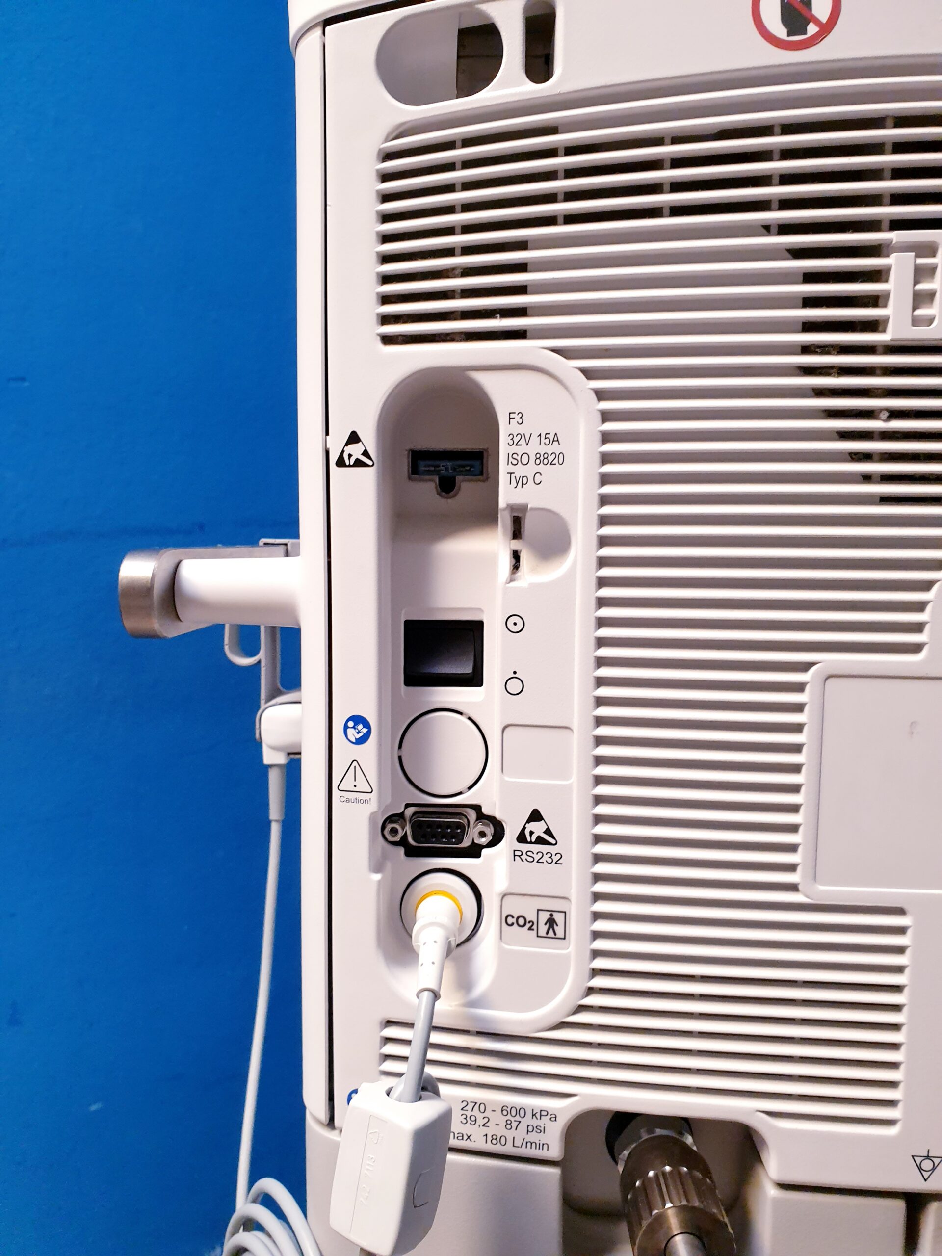 Dräger Savina 300 Intensivbeatmungsgerät – Bild 17