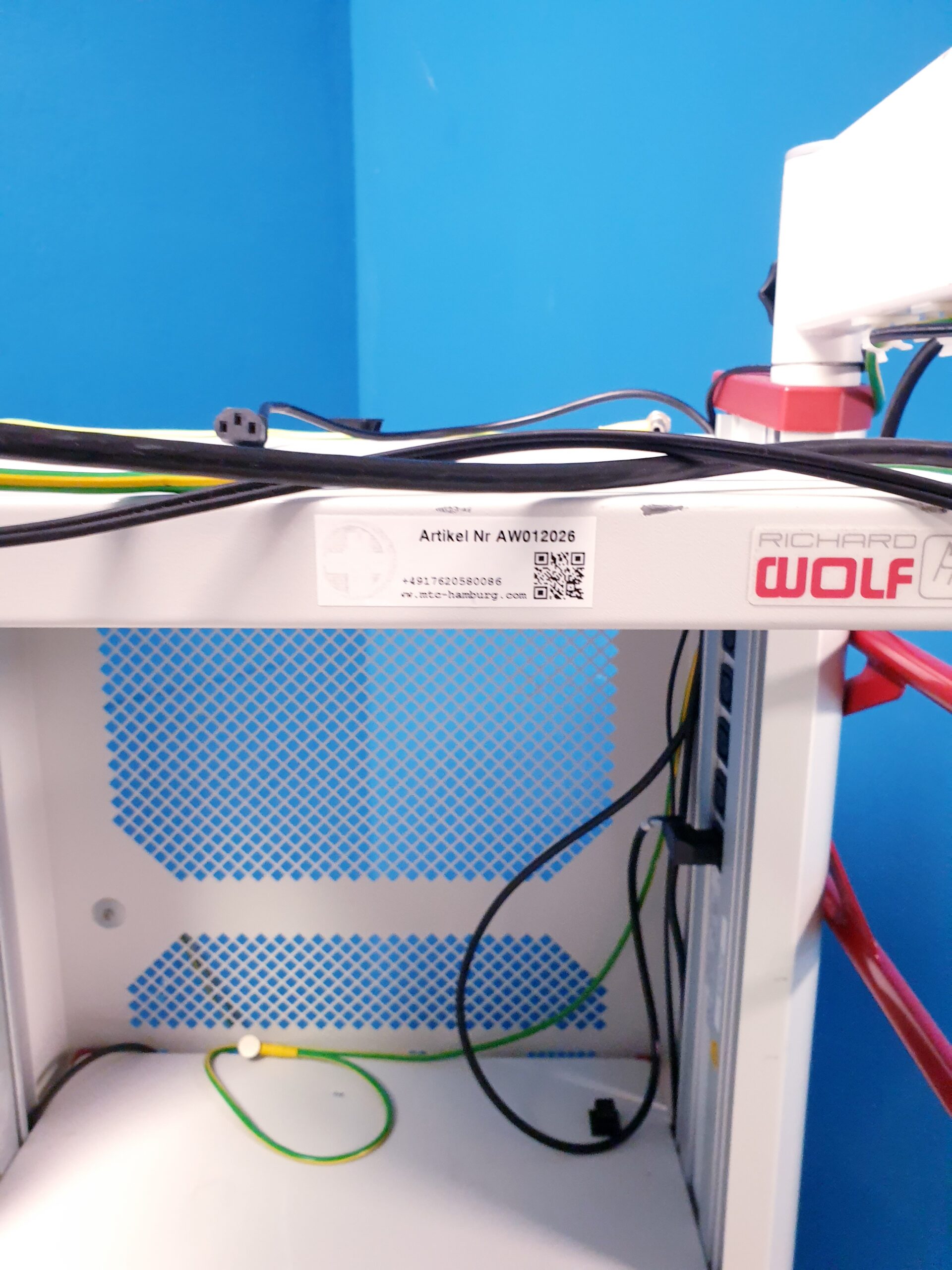 Richard Wolf Geräte Wagen Endoskopie Trolley Rollbar - mit Monitorschwenkar – Bild 19