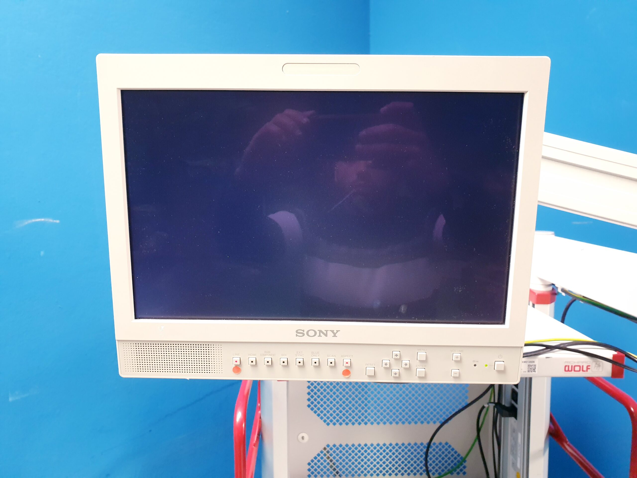 Richard Wolf Geräte Wagen Endoskopie Trolley Rollbar - mit Monitorschwenkar – Bild 17