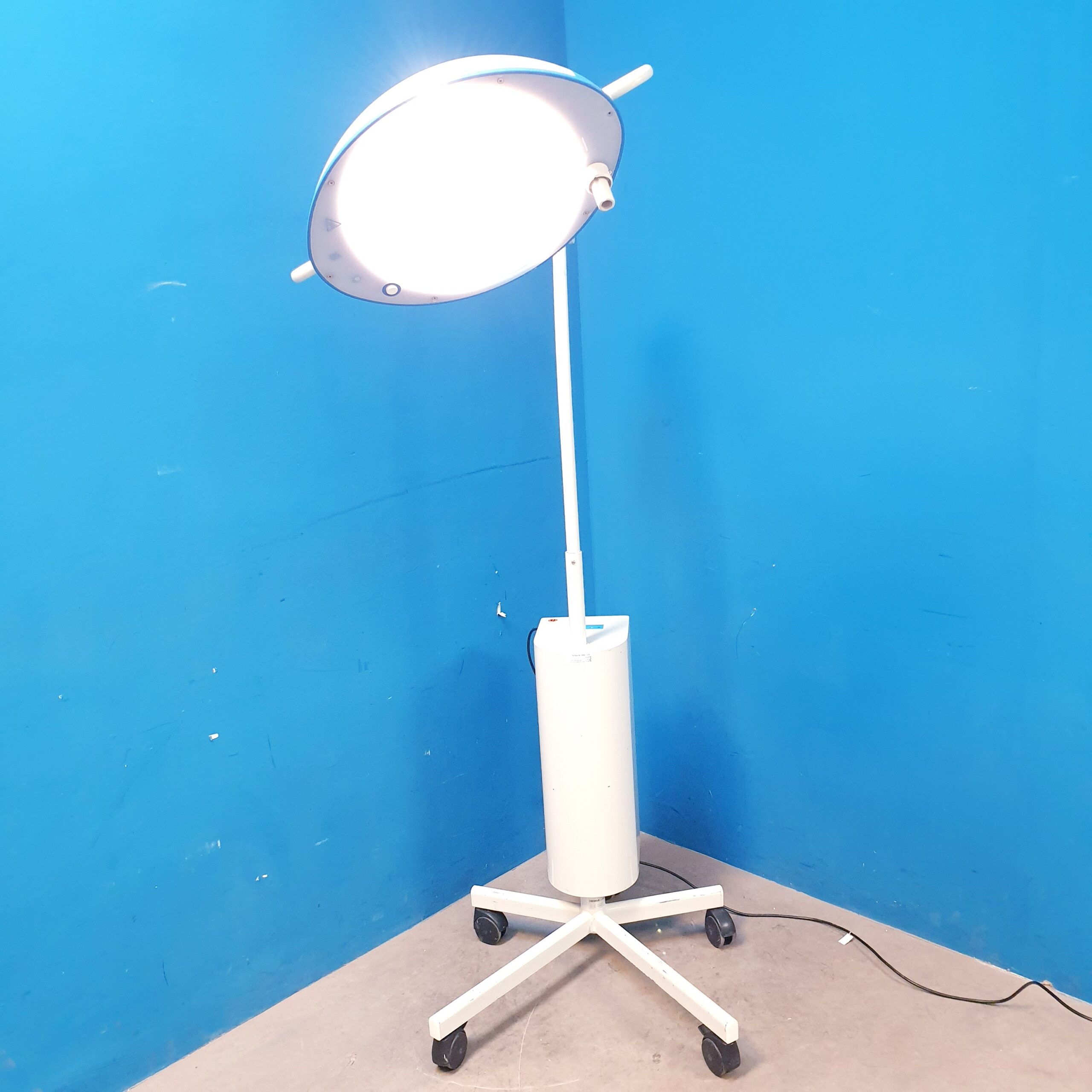 Heraeus Hanaulux Blue 80 mobile OP-Leuchte Fahrbar – Bild 9