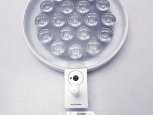 TRILUX Aurinio L50 L 50 Untersuchungsleuchte