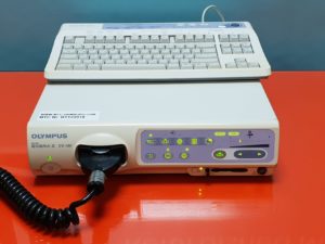 Olympus EXERA II CV-180  Video Processor mit Tastatur und MAJ-1430  Pigtail