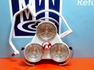 OP Lampe / Behandlungslampe Hanulux 2003 Inkl Trafo / Wandmontage