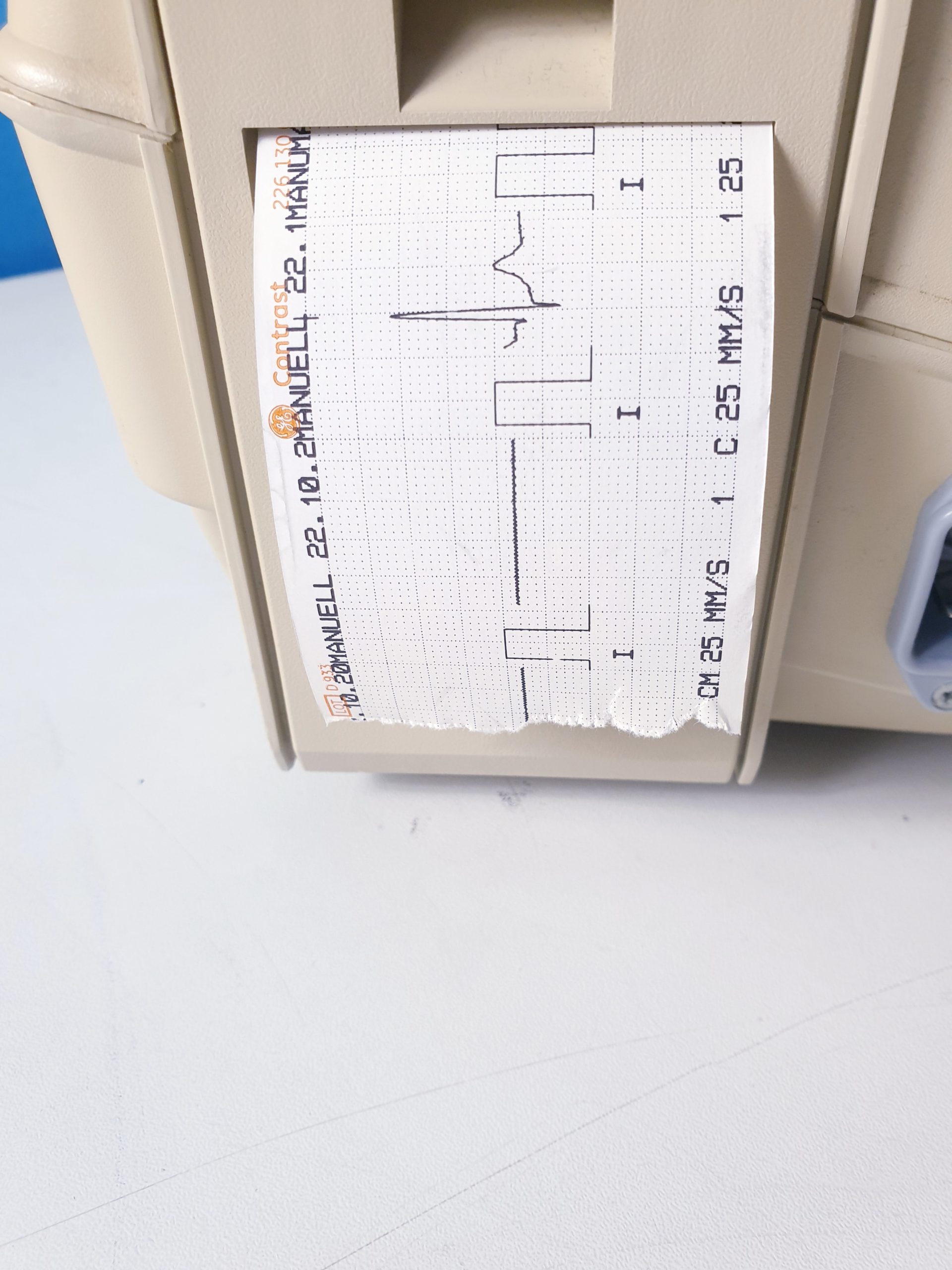 GE Hellige Cardioserv Cardio Serv Defibrillator mit EKG Kabel