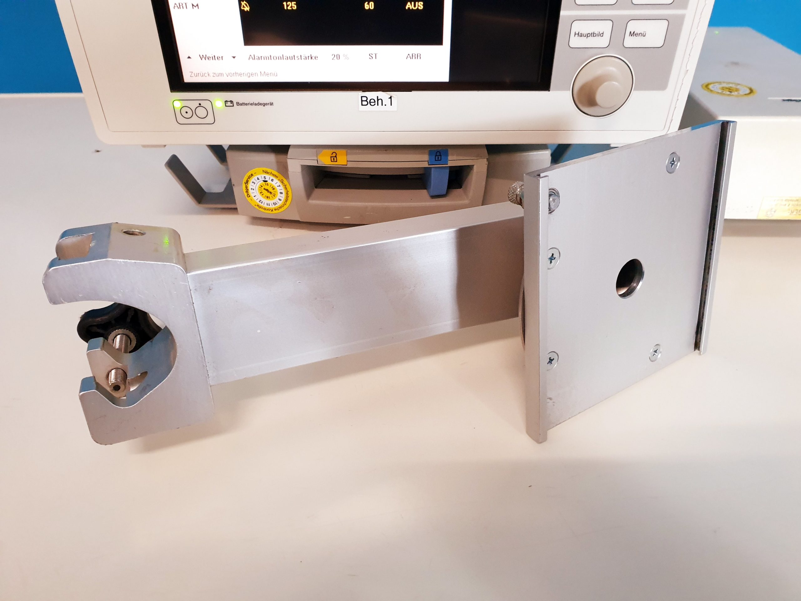 Dräger Infinity Delta Überwachungsmonitor mit Netzteil DOM2017