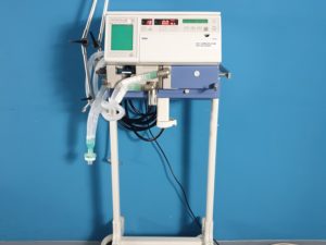 DRÄGER Evita Beatmungsgerät auf Fahrgestell