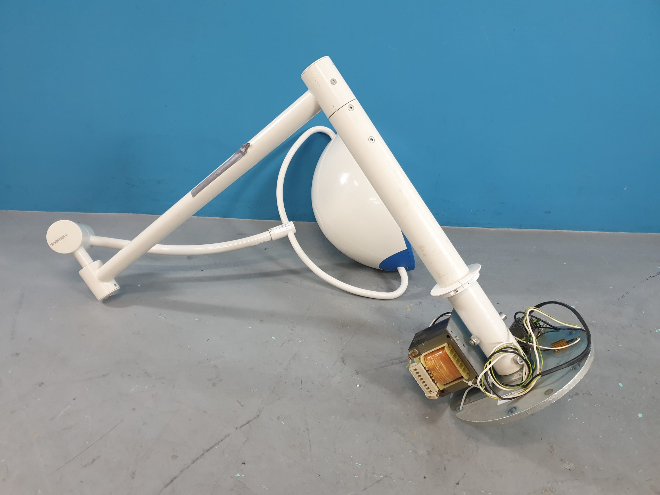 HANAULUX Blue 80 Praxisleuchte Klinikleuchte OP Lampe Deckenmodell