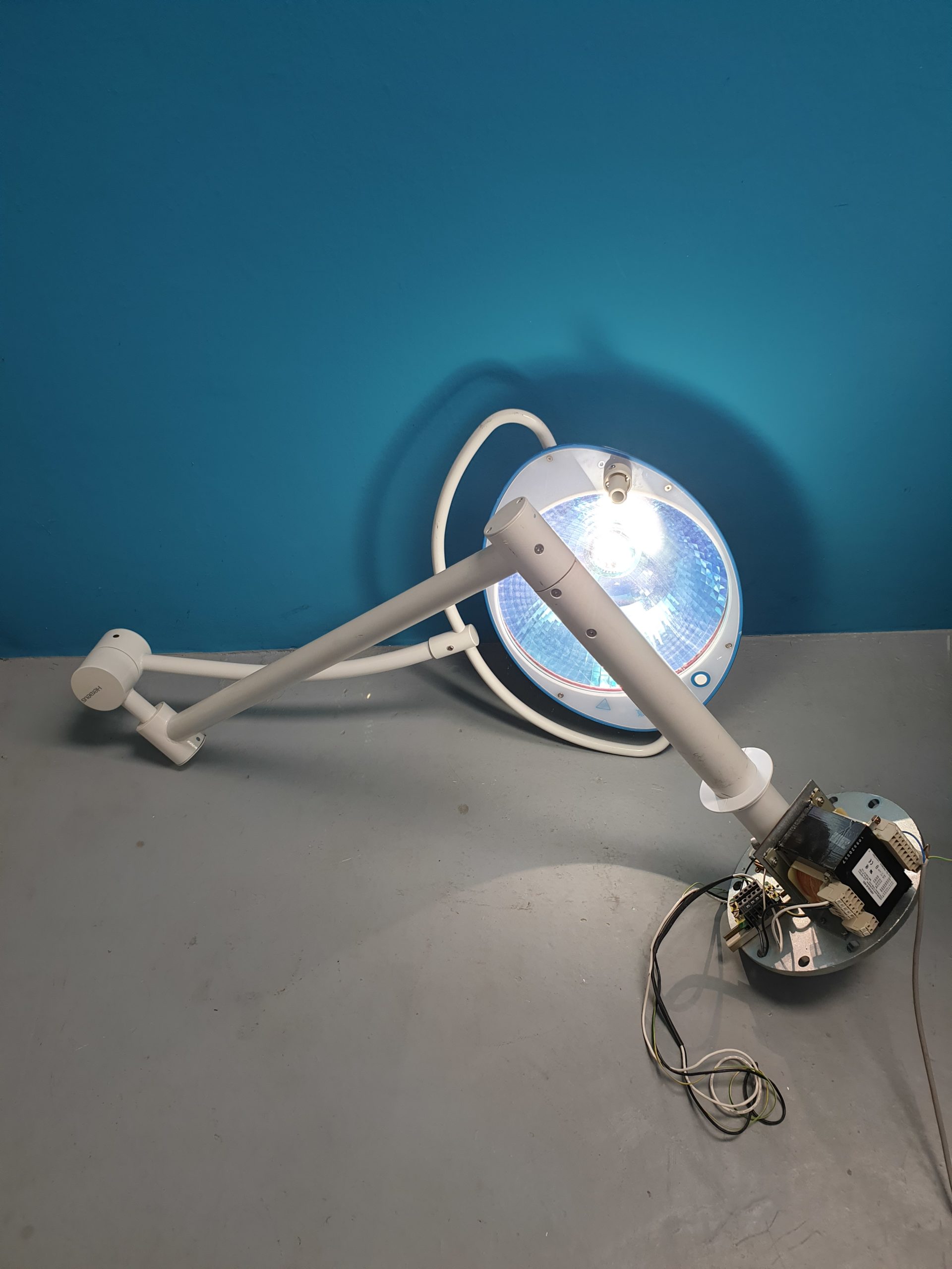 HANAULUX Blue 80 Praxisleuchte Klinikleuchte OP Lampe Deckenmodell