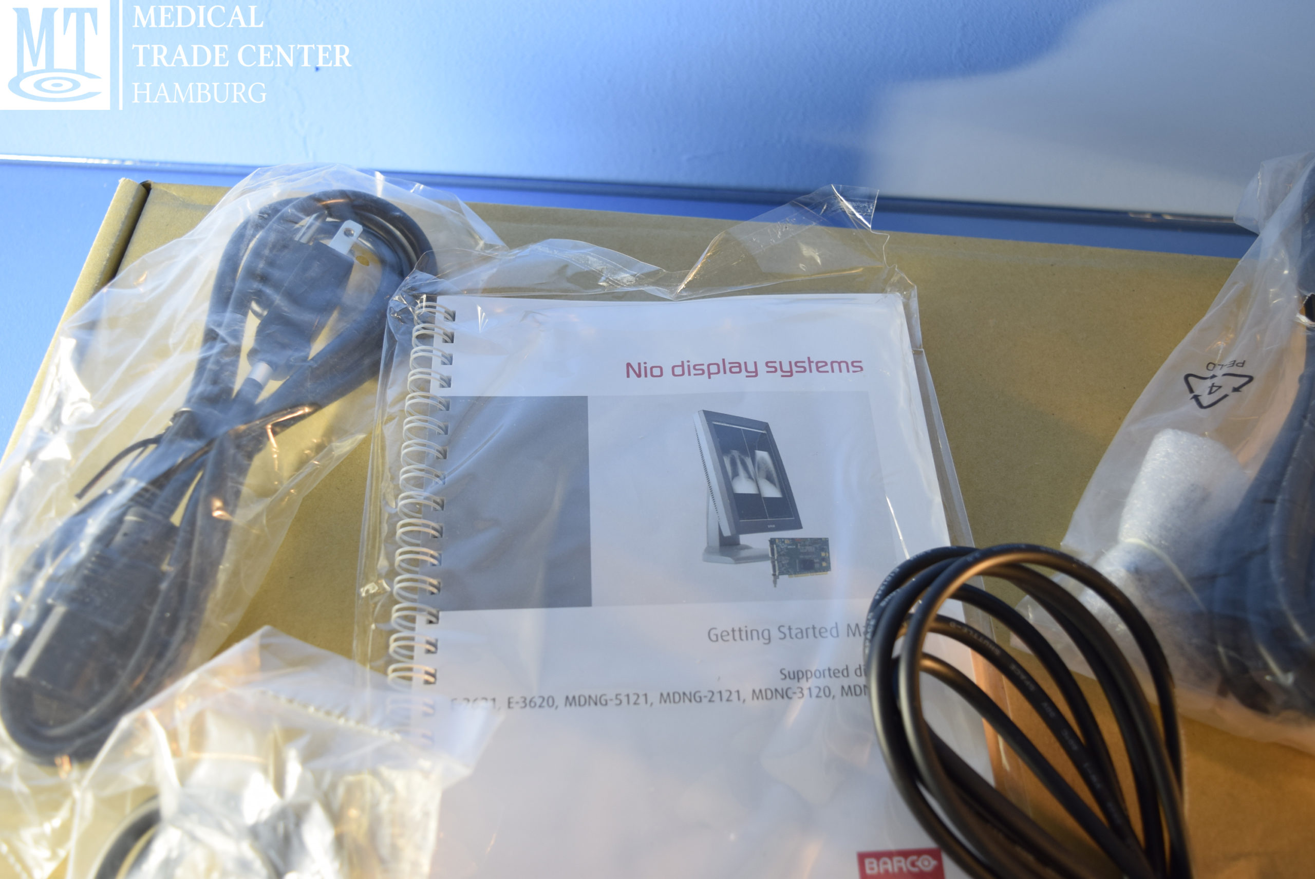 BARCO E-2620 2MP Medical Flat Grayscale Display