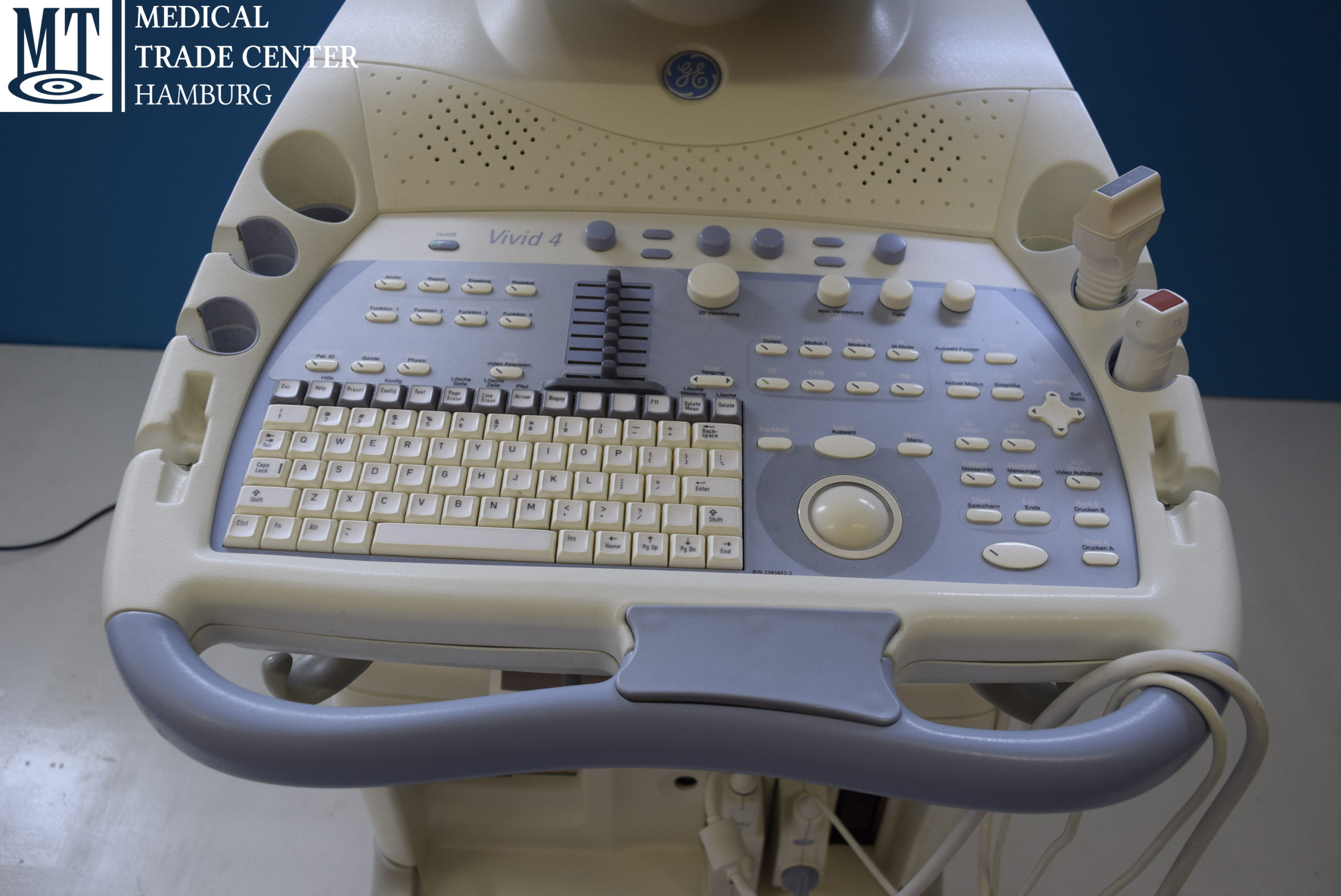 GE VIVID 4 Ultraschallgerät mit 3S und Linear Sonde