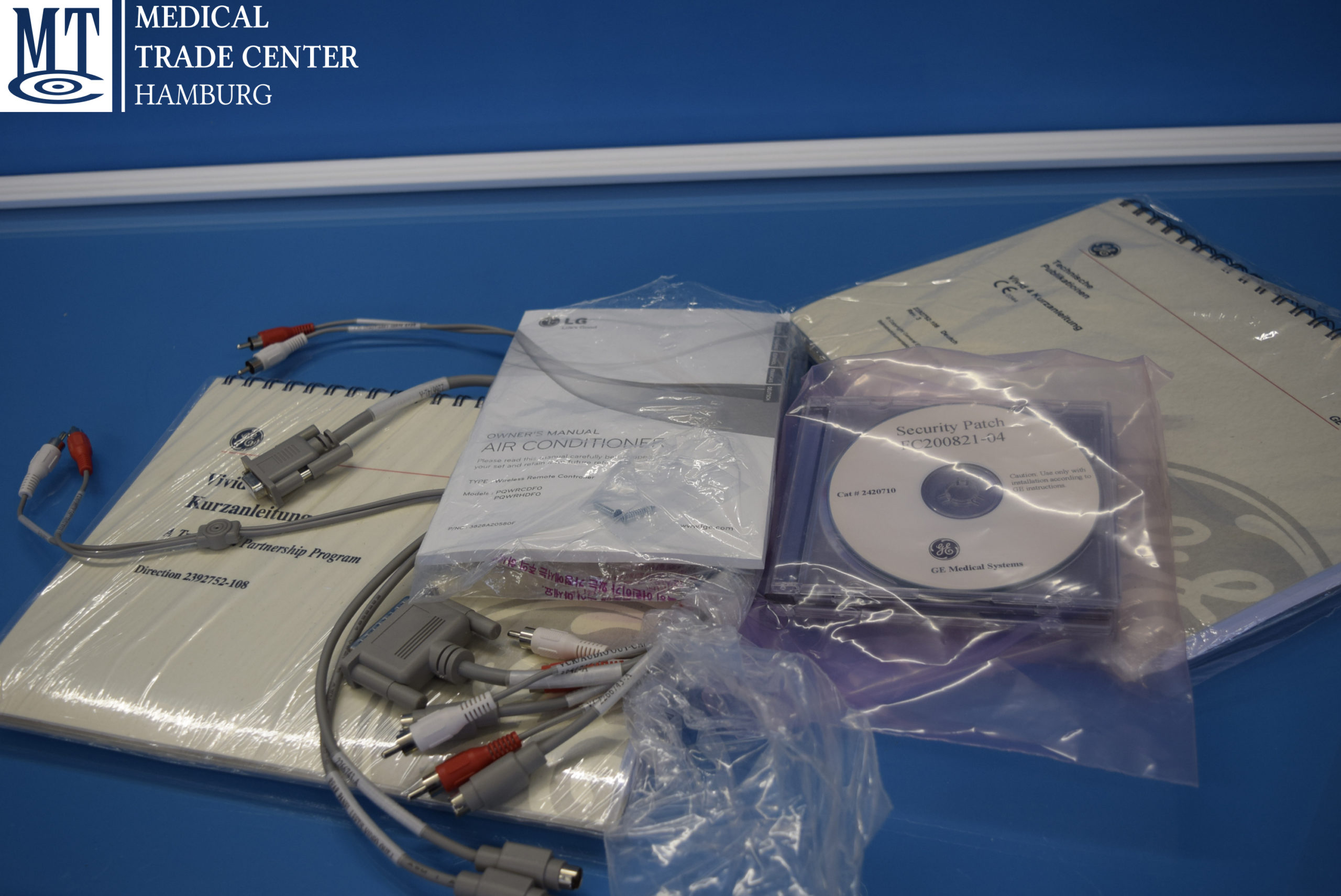 GE VIVID 4 Ultraschallgerät mit 3S und Linear Sonde