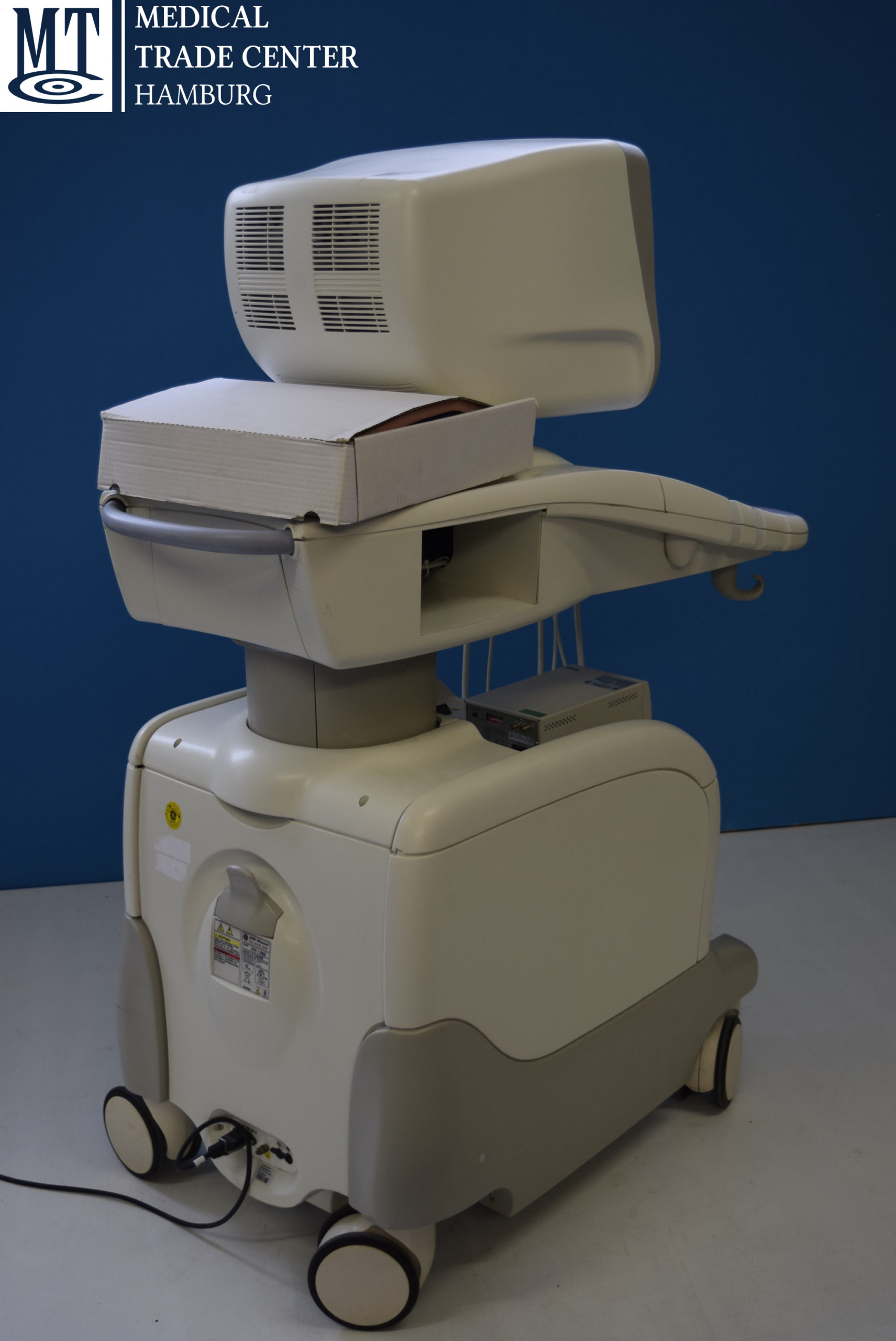 GE VIVID 4 Ultraschallgerät mit 3S und Linear Sonde