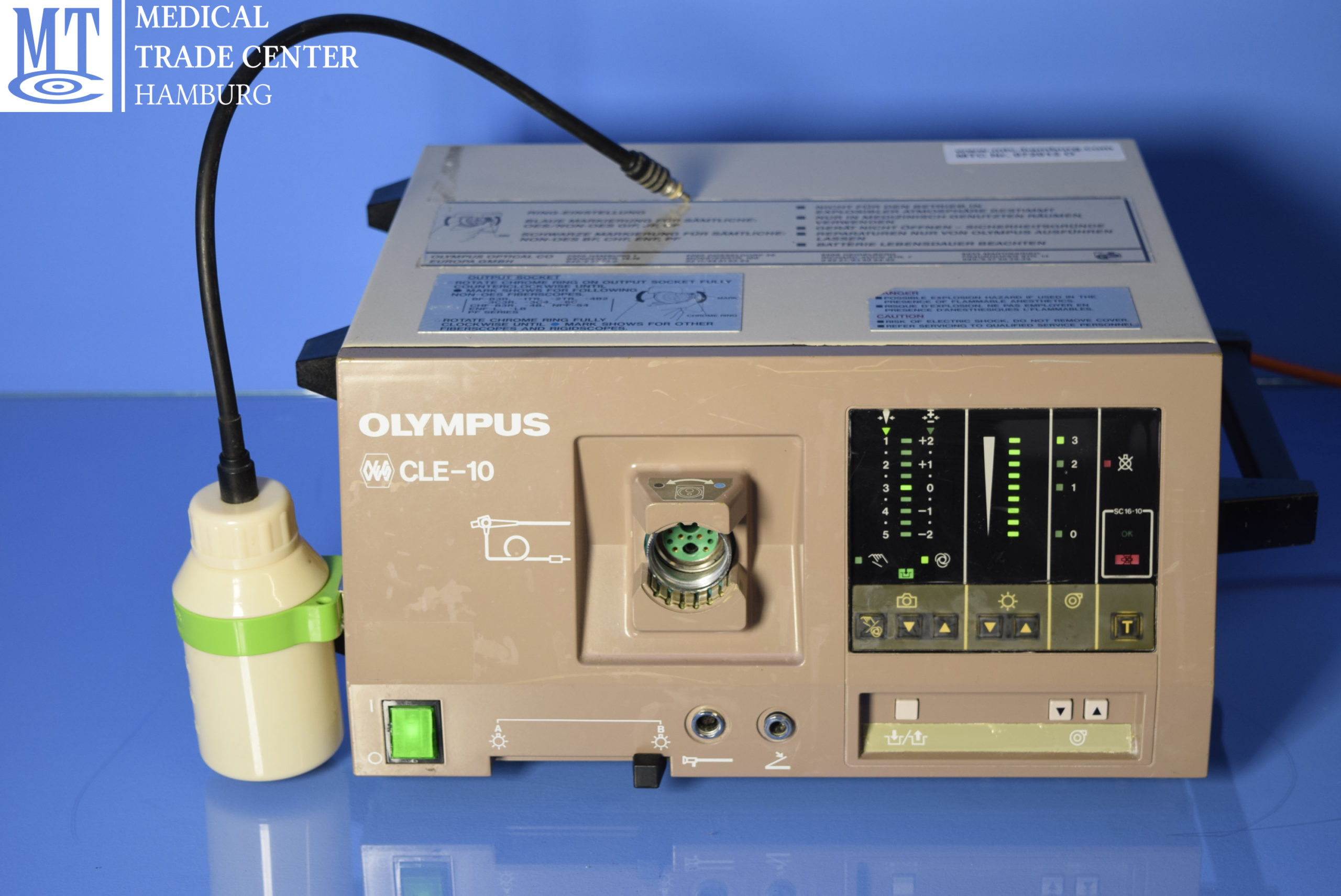 Olympus CLE-10 Lichtquelle / Light Source /