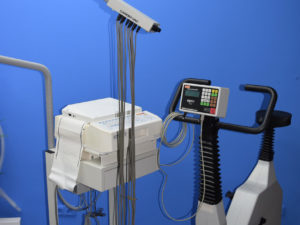 Ergometriemessplatz Ergoline 900 BIOSET 8000 und Cardio Vac Sauganlage