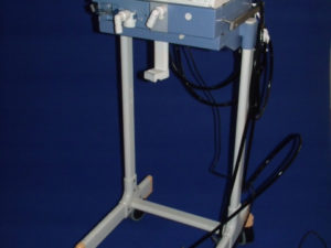 DRÄGER Evita 2 Beatmungsgerät  auf Fahrgestell // Fahrbar