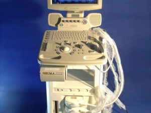 GE LOGIQ A5 Ultraschallgerät  PW-Doppler  Inkl. 02 Sonden