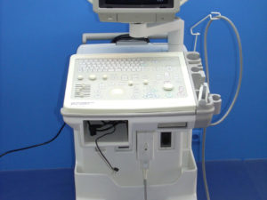GE Loqiq 400 Farbdoppler mit Konvex C551