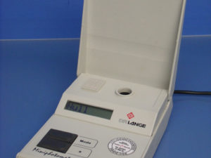 Dr. Lange LP2  Miniphotometer LP2 Zur Ermittlung von Erythrocyten- , Hämatokrit-und Hämoglobinmessungen Inkl Netzteil